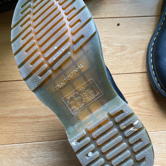 Doc Martens Smooth Leather Chelsea Boots - Picture 6 of 6